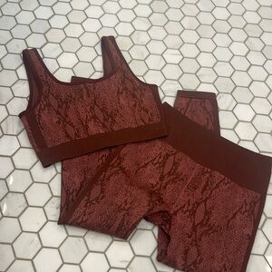 Fabletics legging and sports bra set